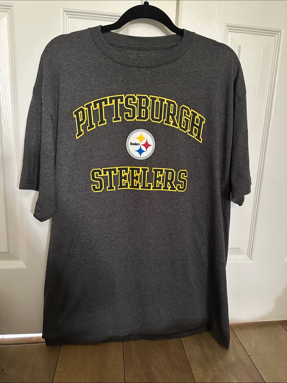 NFL Pittsburgh Steelers Gray and Yellow Logo Tee